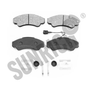 KLOCKI HAMULCOWE SUNRICH PRZÓD SR0282.02-1518